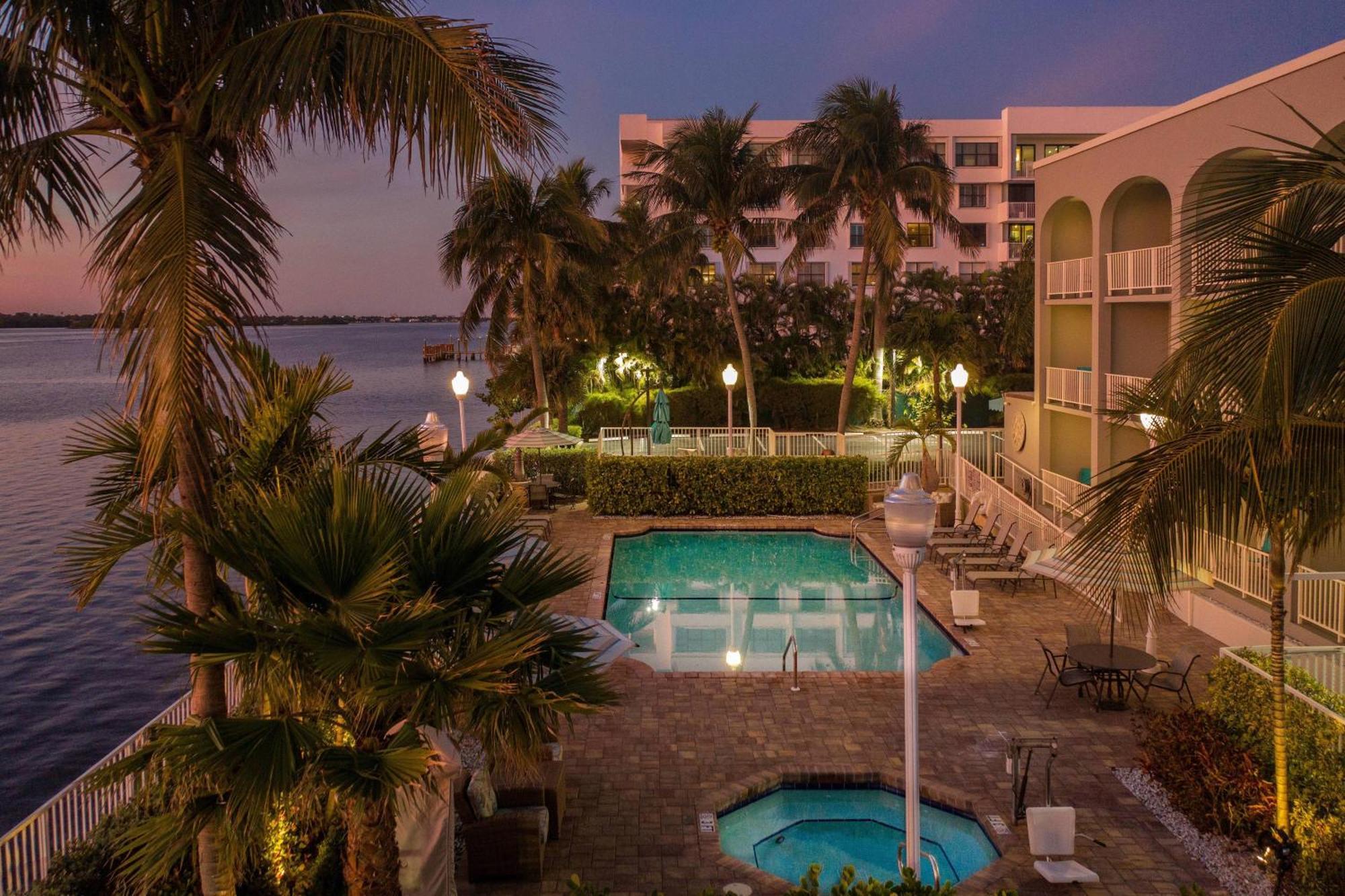 Fairfield Inn And Suites By Marriott Palm Beach Luaran gambar